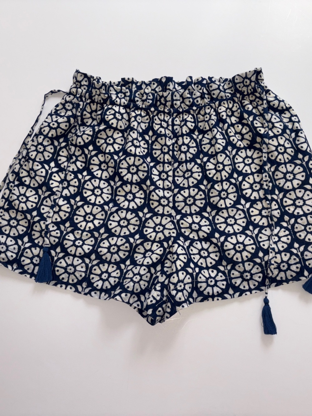 Roller Rabbit x Target Daisy Floral Side-Tie Beach Shorts size M